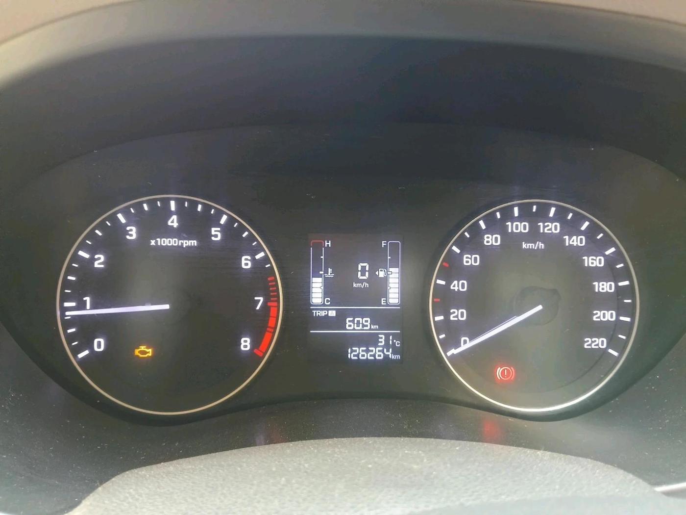 2017 Hyundai Elite i20 ASTA 1.2, Petrol, Manual, 1,26,263 km, interior
