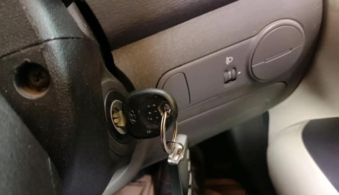 2011 Hyundai i10 ERA 1.1, CNG, Manual, 1,00,293 km, interior