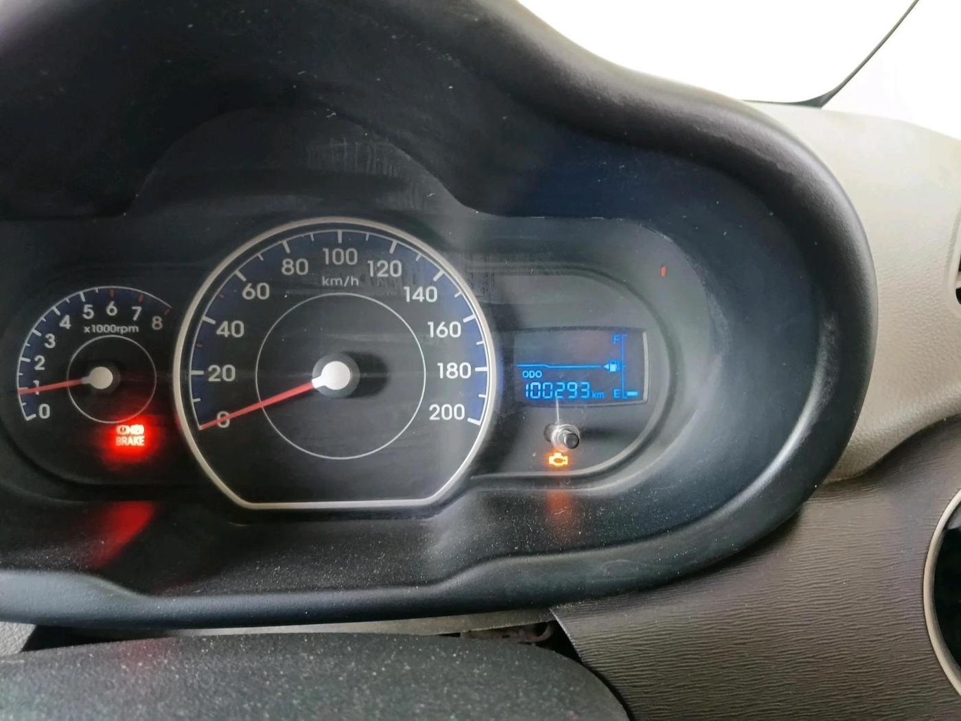 2011 Hyundai i10 ERA 1.1, CNG, Manual, 1,00,293 km, interior