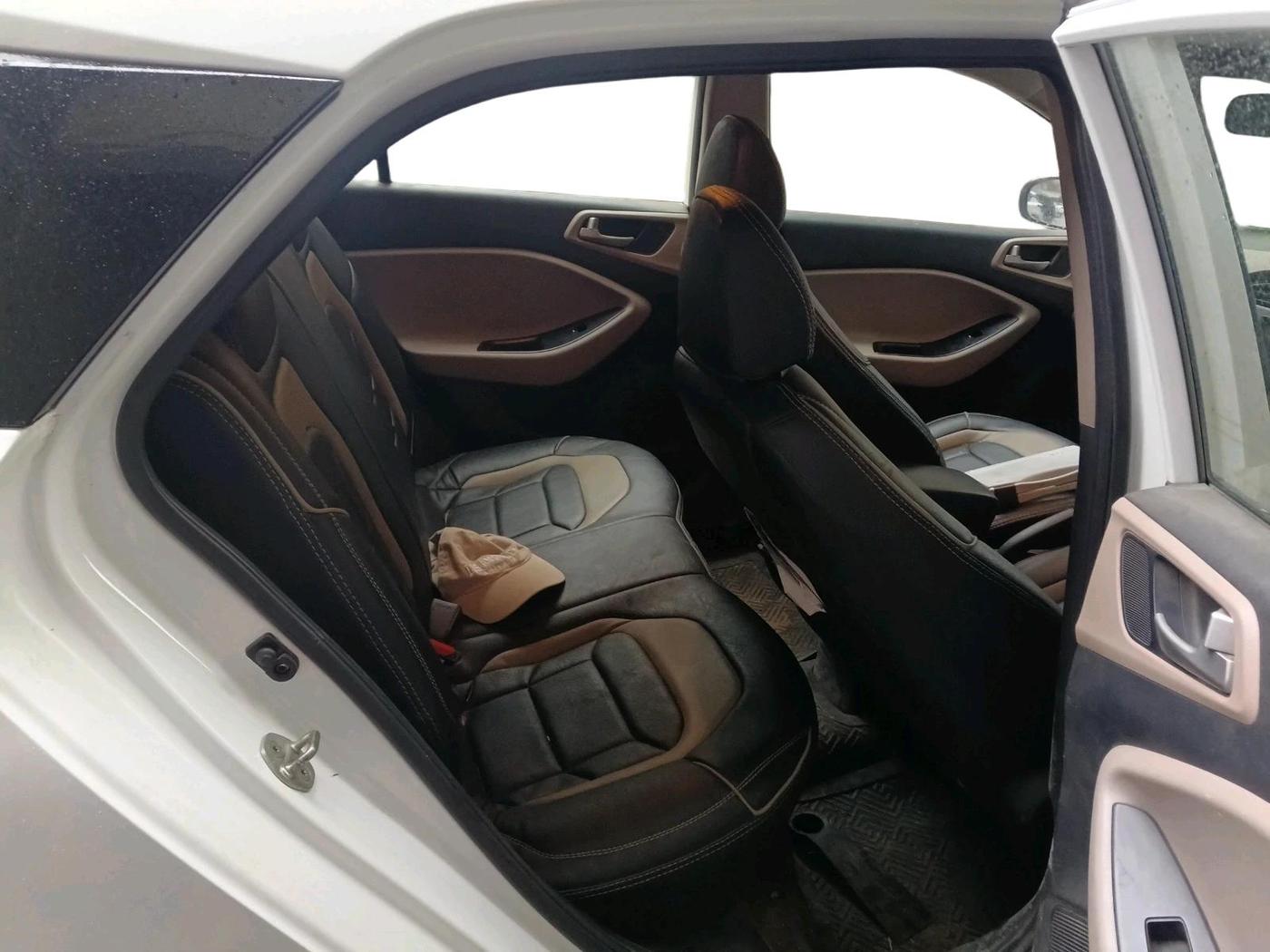 2020 Hyundai Elite i20 SPORTZ PLUS 1.2, Petrol, Manual, 69,897 km, interior