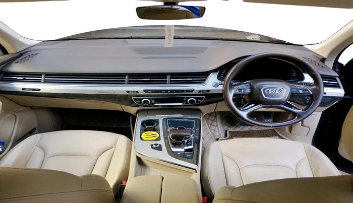 2018 Audi Q7 45 TDI QUATTRO PREMIUM PLUS, Diesel, Automatic, 1,44,698 km, interior