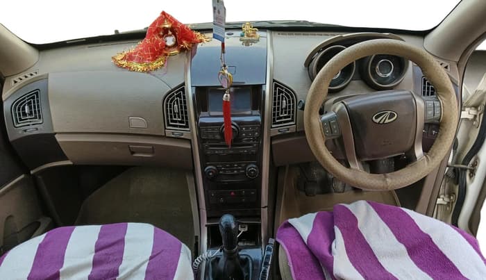 2012 Mahindra XUV500 W8, Diesel, Manual, 1,91,264 km, interior