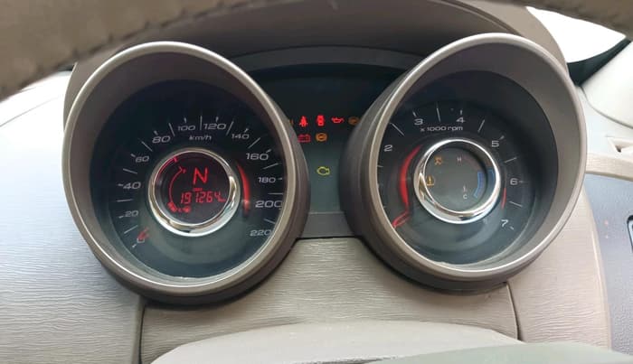 2012 Mahindra XUV500 W8, Diesel, Manual, 1,91,264 km, interior