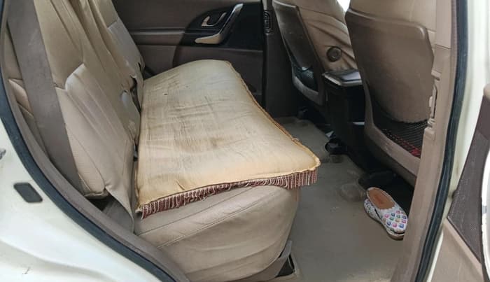 2012 Mahindra XUV500 W8, Diesel, Manual, 1,91,264 km, interior