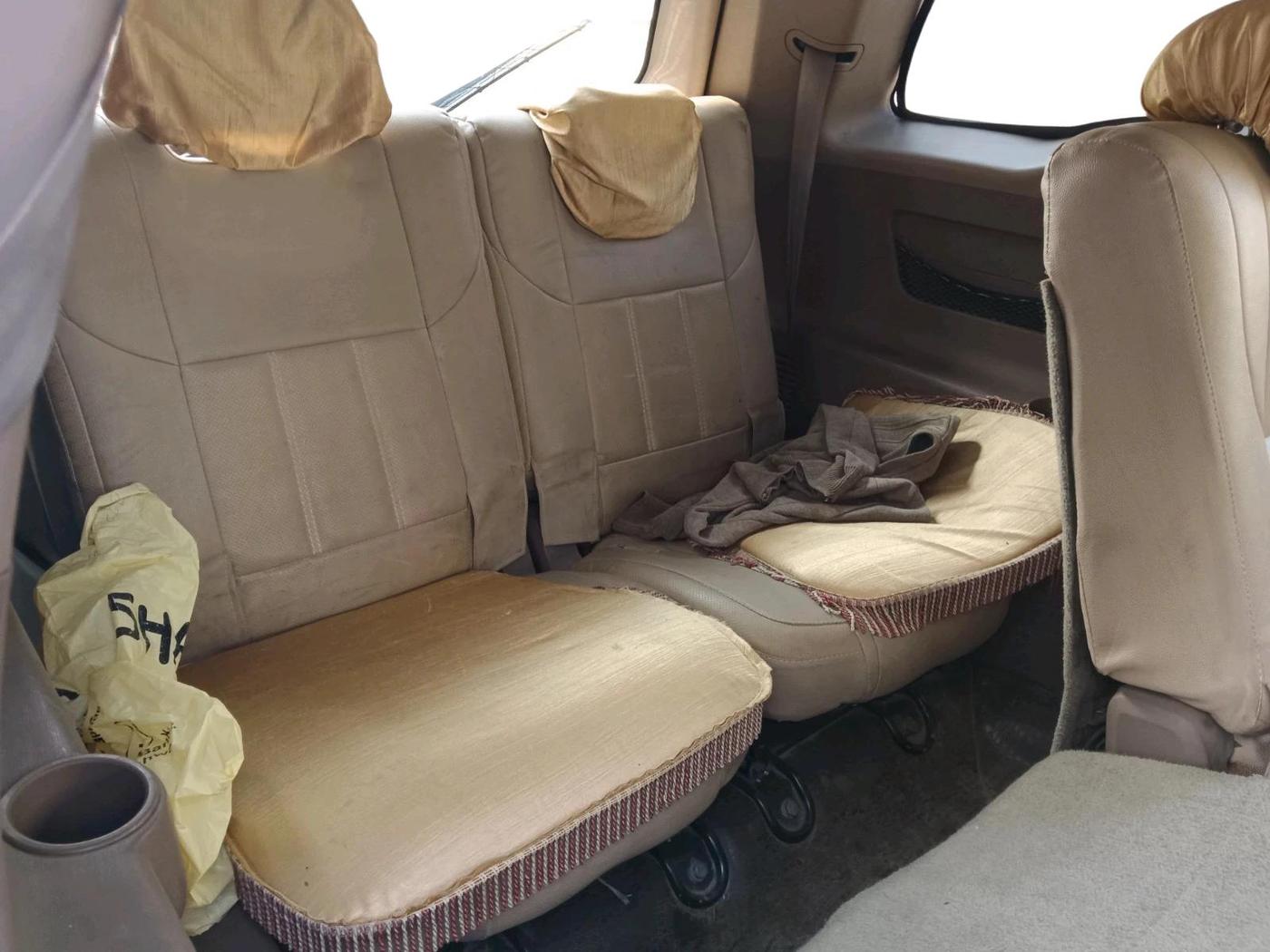 2012 Mahindra XUV500 W8, Diesel, Manual, 1,91,811 km, interior