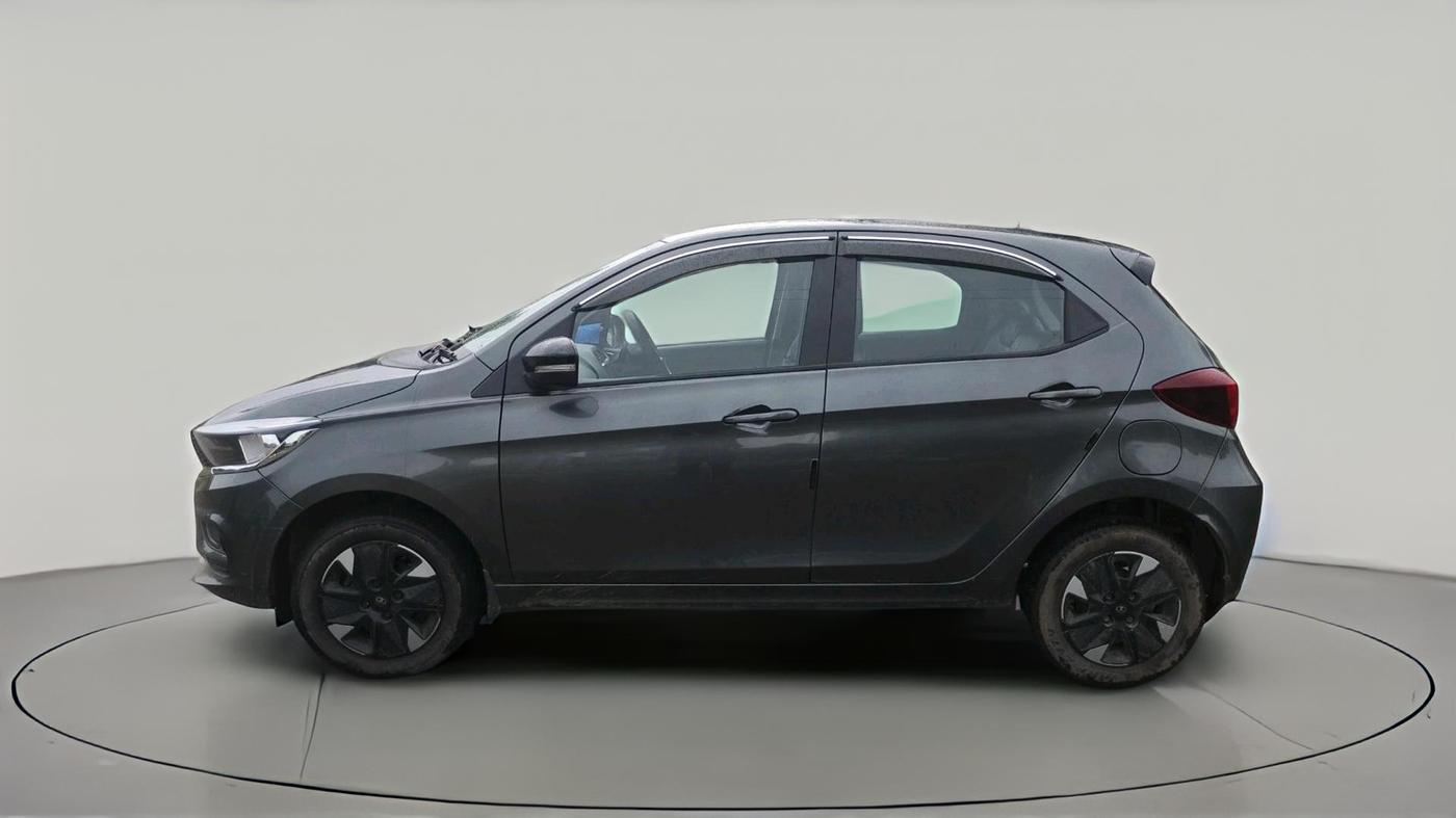 2025 Tata Tiago XTA CNG , CNG, Automatic, 18,811 km, exterior