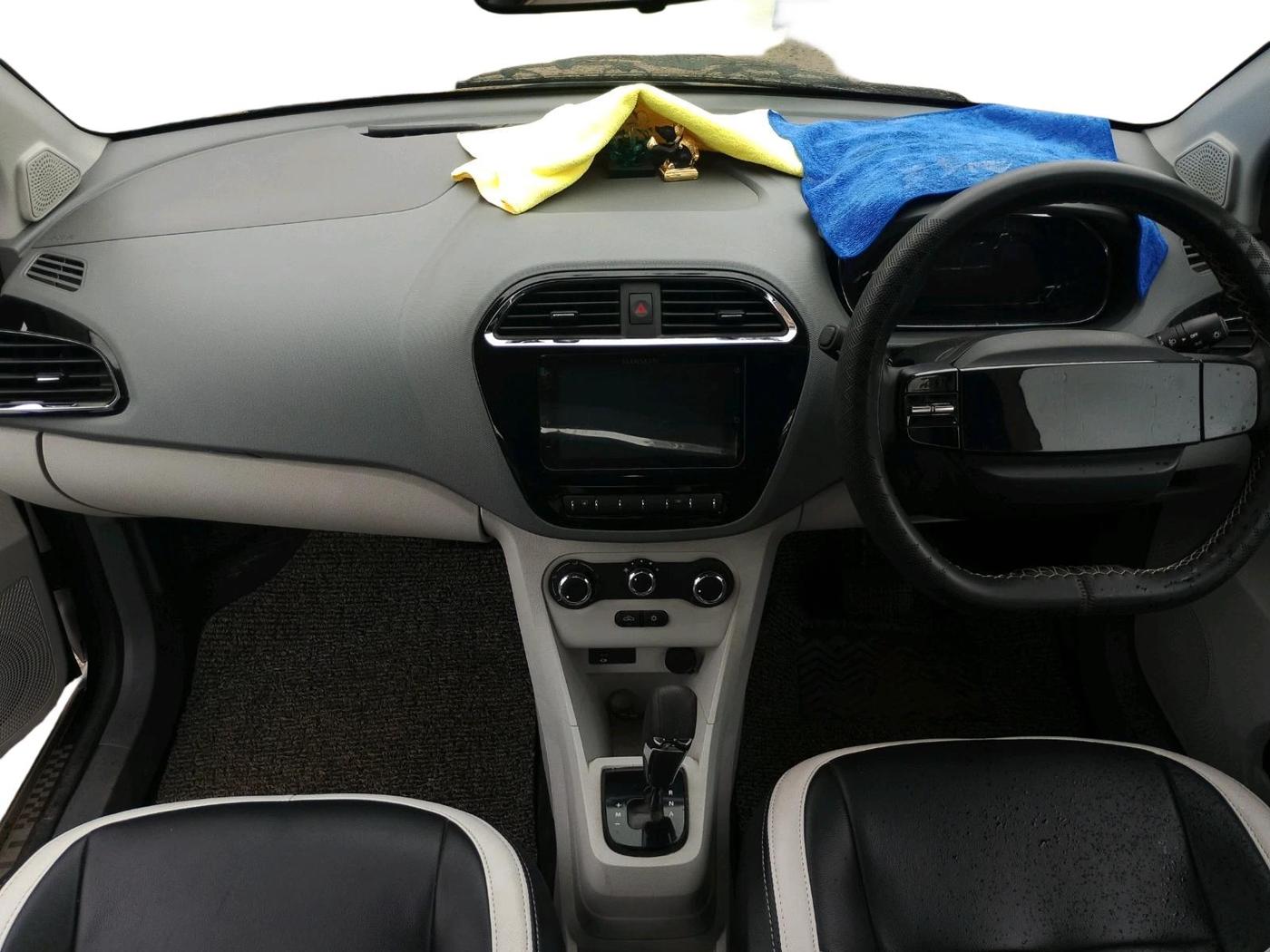2025 Tata Tiago XTA CNG , CNG, Automatic, 18,811 km, interior