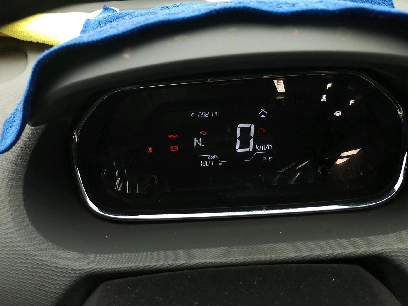 2025 Tata Tiago XTA CNG , CNG, Automatic, 18,811 km, interior