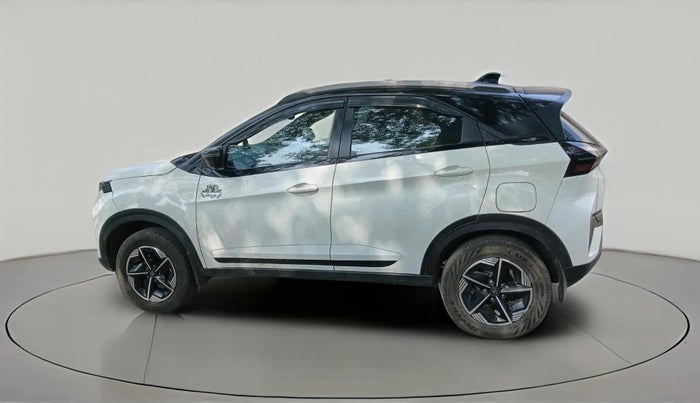 2023 Tata NEXON FEARLESS + SUNROOF AMT DUAL TONE 1.5 DIESEL, Diesel, Automatic, 86,000 km, exterior