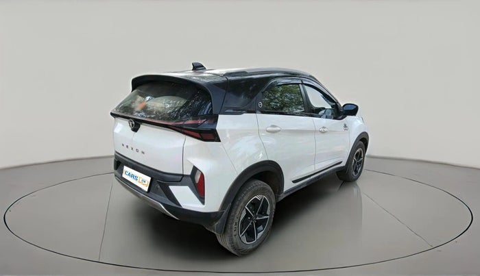 2023 Tata NEXON FEARLESS + SUNROOF AMT DUAL TONE 1.5 DIESEL, Diesel, Automatic, 86,000 km, exterior
