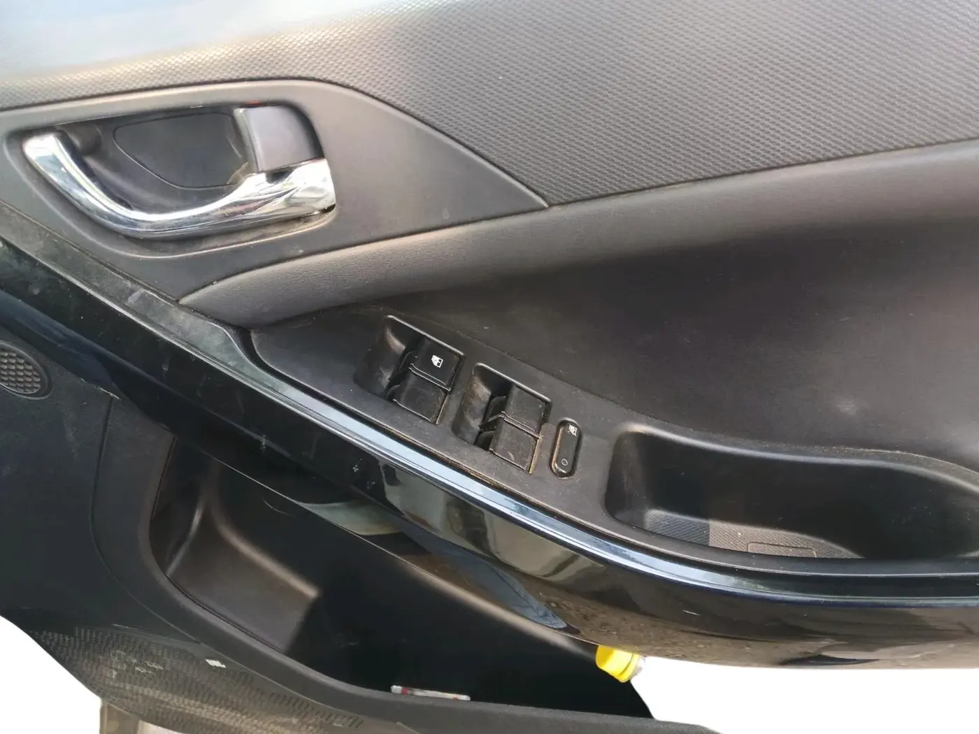 2023 Tata NEXON FEARLESS + SUNROOF AMT DUAL TONE 1.5 DIESEL, Diesel, Automatic, 86,000 km, interior