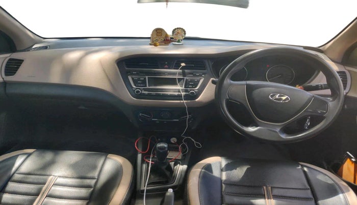 2017 Hyundai Elite i20 MAGNA 1.2, CNG, Manual, 1,06,930 km, interior