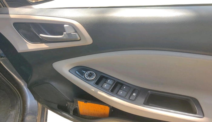 2017 Hyundai Elite i20 MAGNA 1.2, CNG, Manual, 1,06,930 km, interior