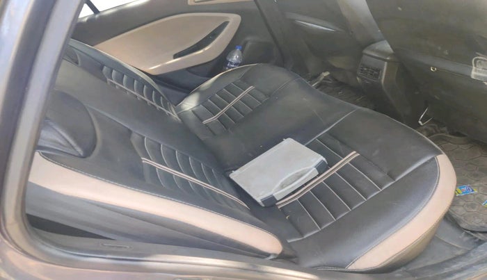 2017 Hyundai Elite i20 MAGNA 1.2, CNG, Manual, 1,06,930 km, interior