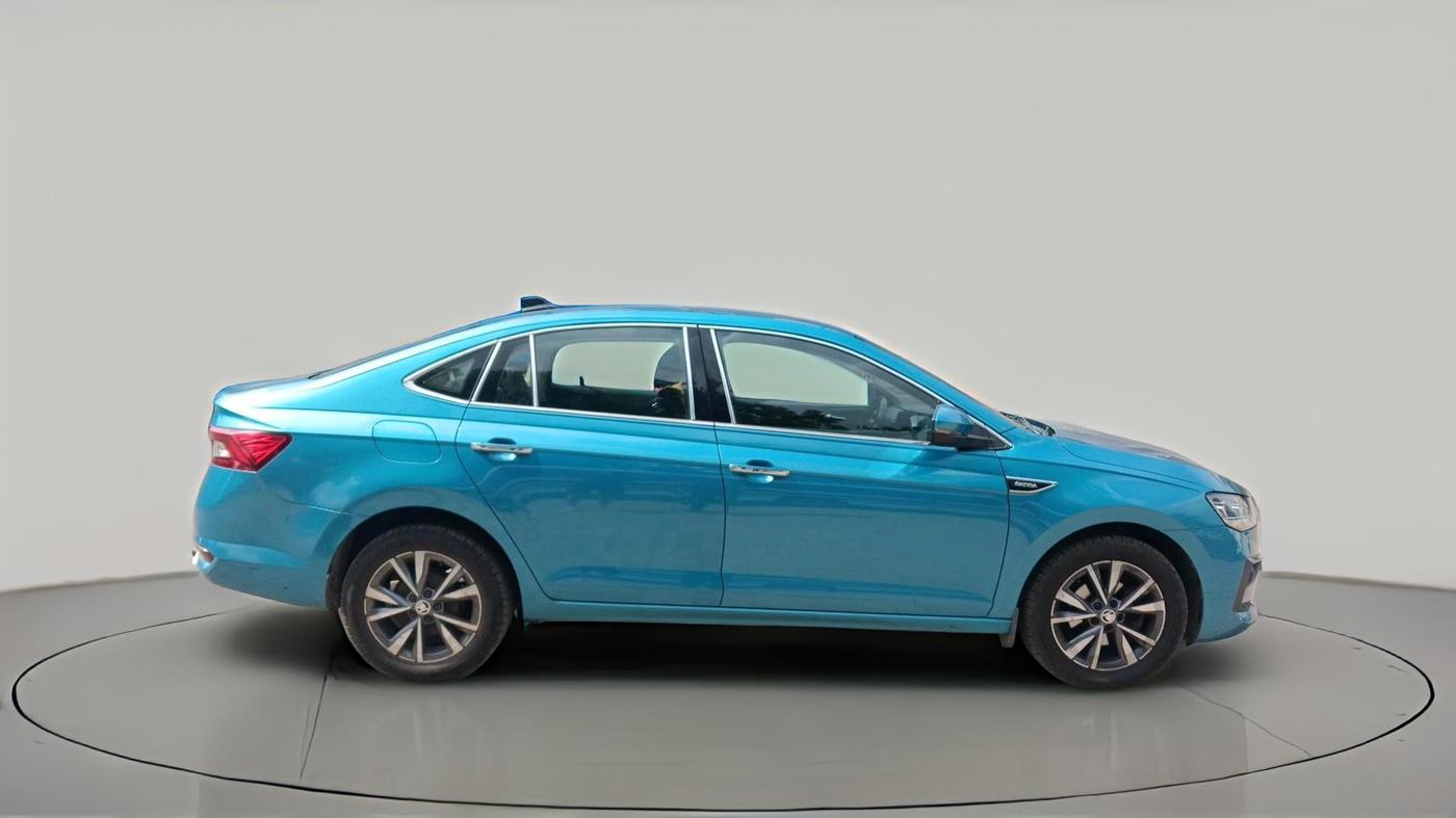 2022 Skoda SLAVIA STYLE 1.0L TSI MT, Petrol, Manual, 37,225 km, exterior