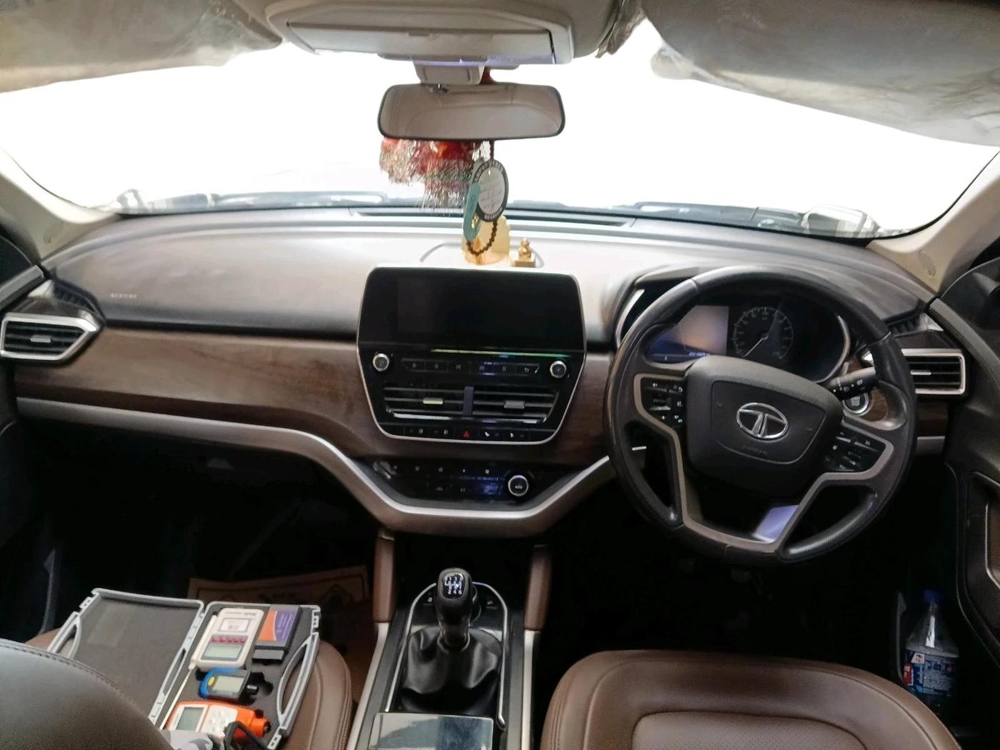 2019 Tata Harrier XZ 2.0L, Diesel, Manual, 1,36,276 km, interior