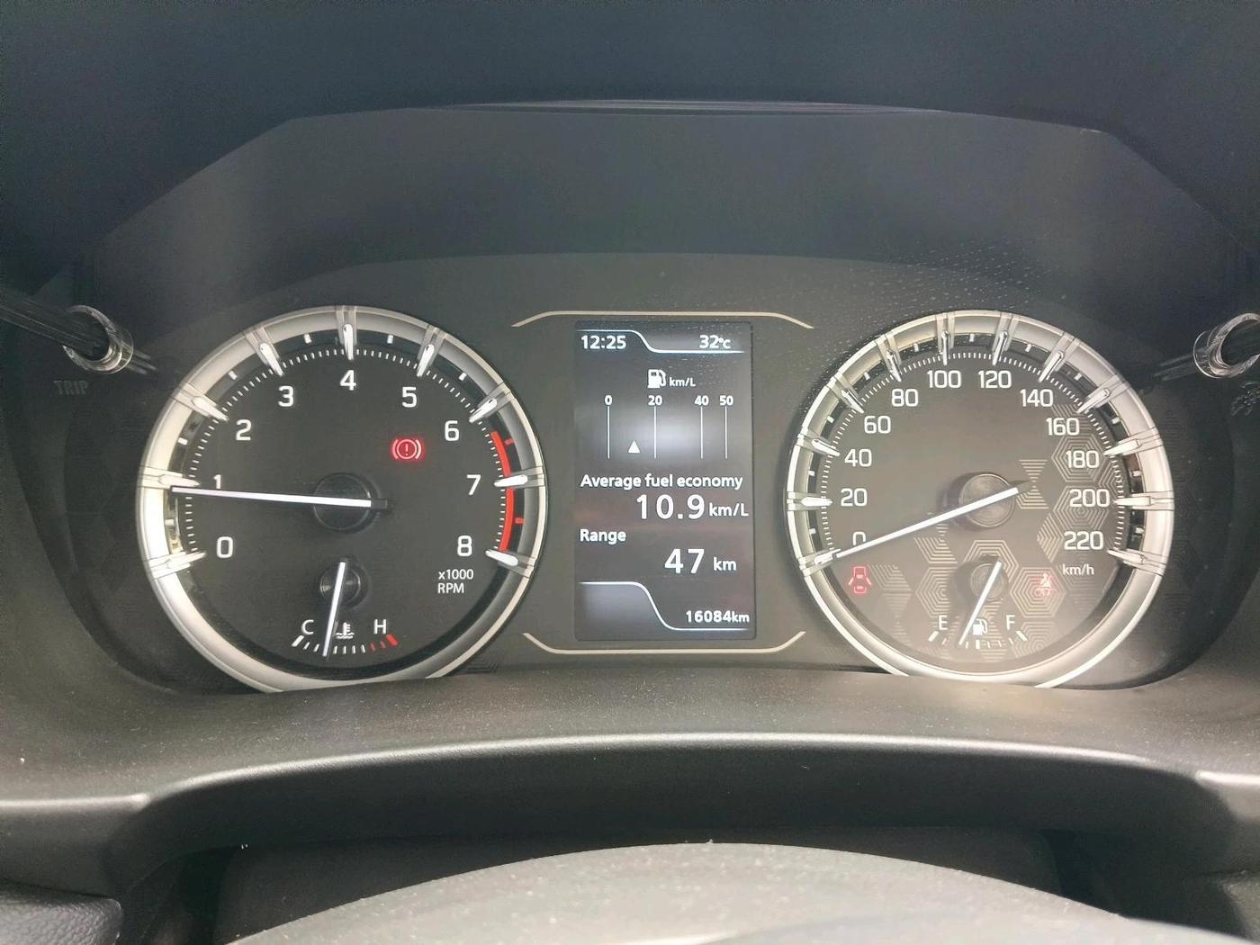 2023 Toyota URBAN CRUISER HYRYDER E NEO DRIVE, Petrol, Manual, 16,084 km, interior