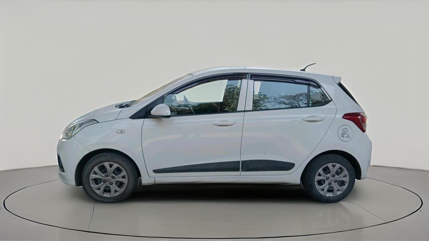 2013 Hyundai Grand i10 MAGNA 1.1 CRDI, Diesel, Manual, 49,017 km, exterior