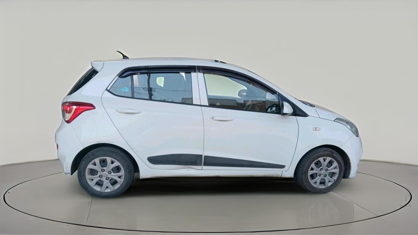 2013 Hyundai Grand i10 MAGNA 1.1 CRDI, Diesel, Manual, 49,017 km, exterior