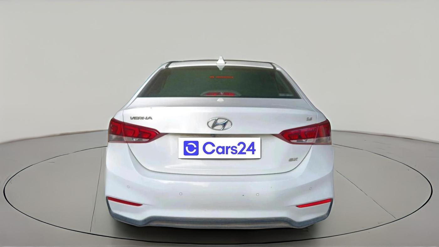 2017 Hyundai Verna 1.6 VTVT SX O, Petrol, Manual, 79,973 km, exterior