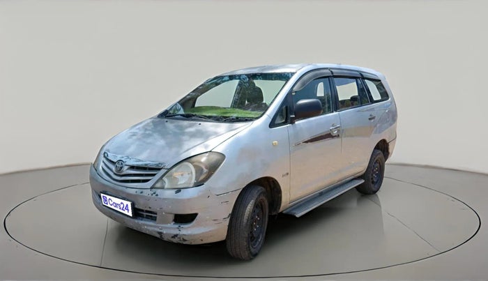 2006 Toyota Innova E 2.5, Diesel, Manual, 1,63,789 km, exterior