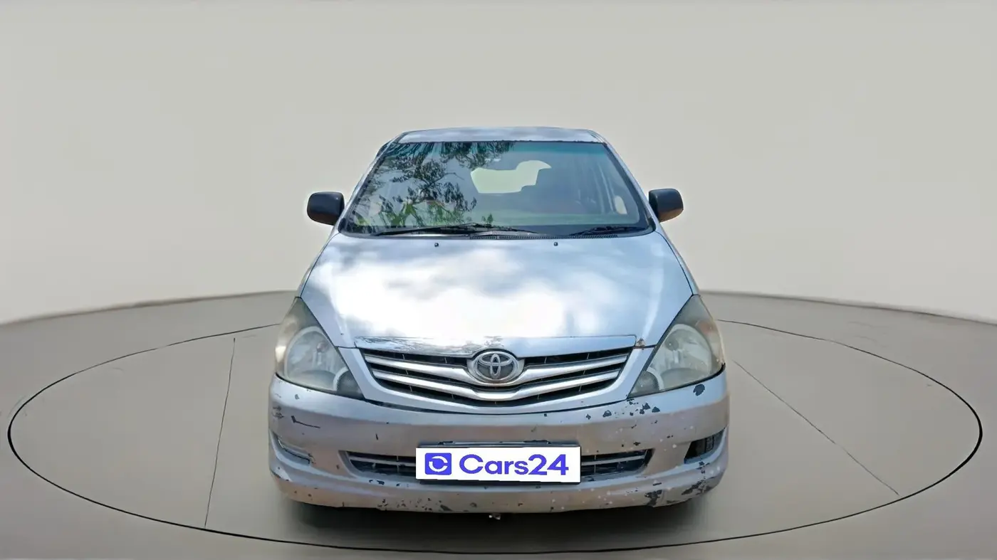 2006 Toyota Innova E 2.5, Diesel, Manual, 1,63,789 km, exterior