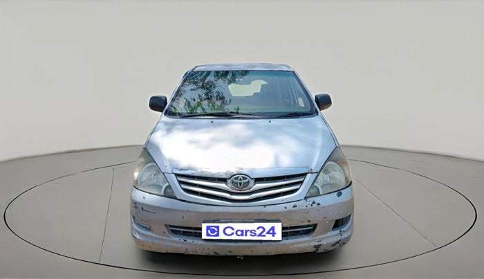 2006 Toyota Innova E 2.5, Diesel, Manual, 1,63,789 km, exterior