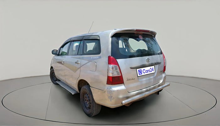 2006 Toyota Innova E 2.5, Diesel, Manual, 1,63,789 km, exterior