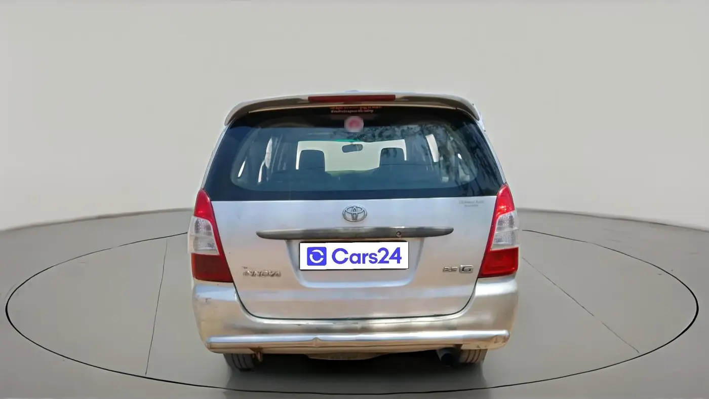 2006 Toyota Innova E 2.5, Diesel, Manual, 1,63,789 km, exterior