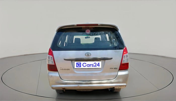2006 Toyota Innova E 2.5, Diesel, Manual, 1,63,789 km, exterior