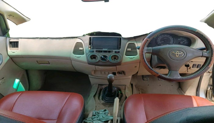 2006 Toyota Innova E 2.5, Diesel, Manual, 1,63,789 km, interior