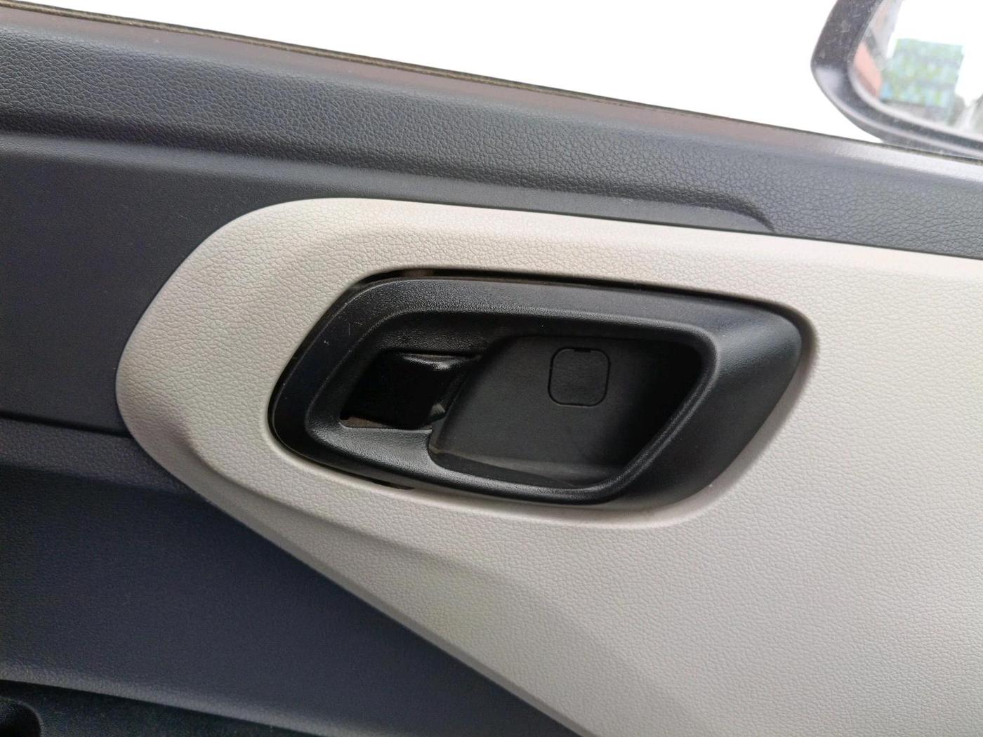 2022 Hyundai AURA S 1.2 CNG, CNG, Manual, 28,164 km, interior