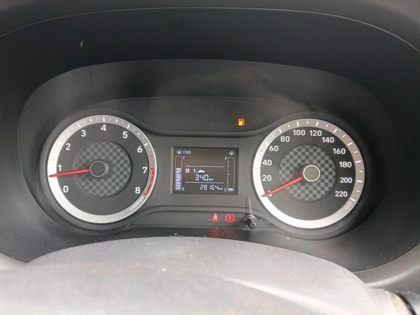 2022 Hyundai AURA S 1.2 CNG, CNG, Manual, 28,164 km, interior