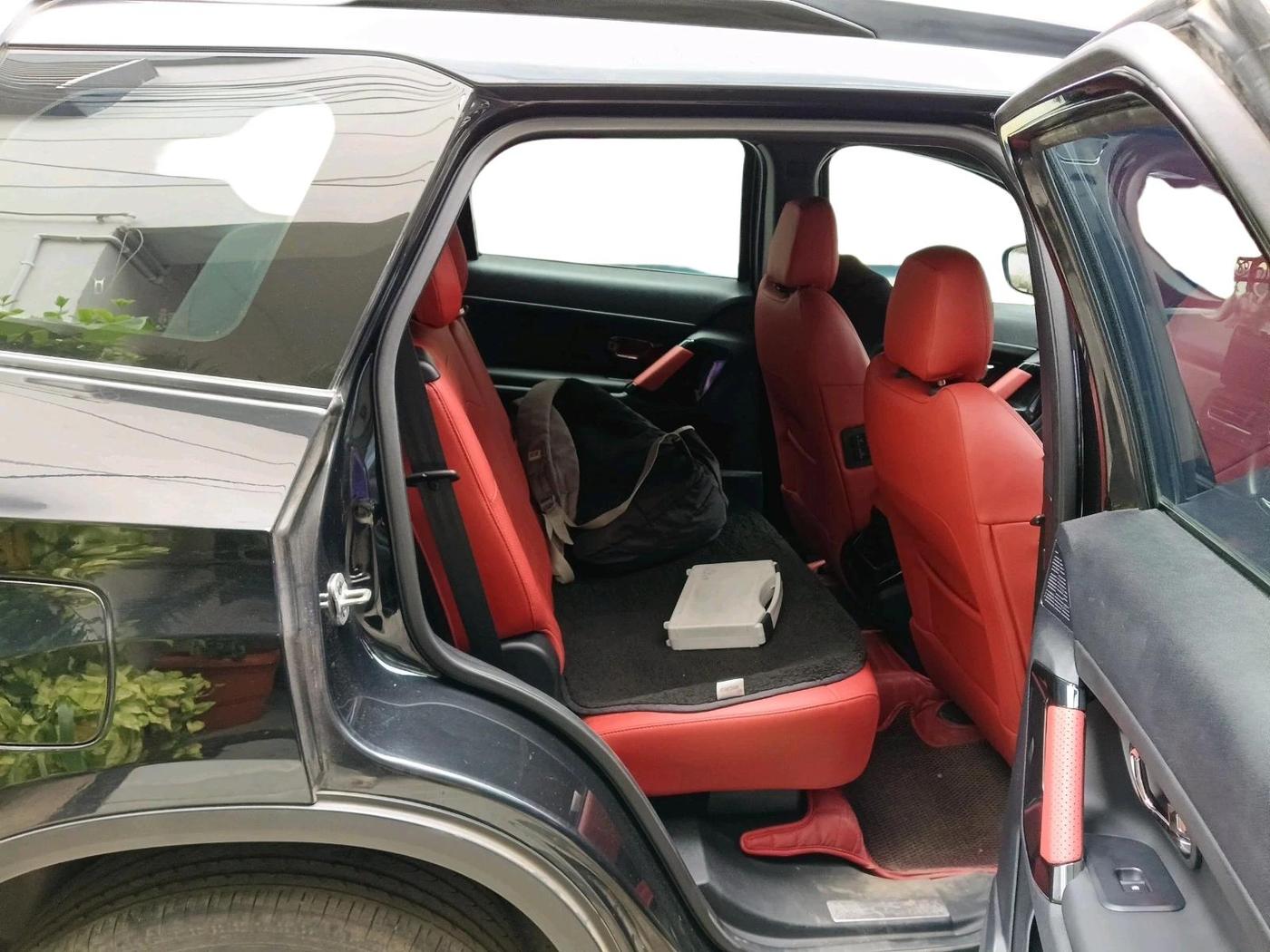 2023 Tata Safari XZ PLUS 2.0L RED DARK EDITION 7 STR MT, Diesel, Manual, 61,220 km, interior