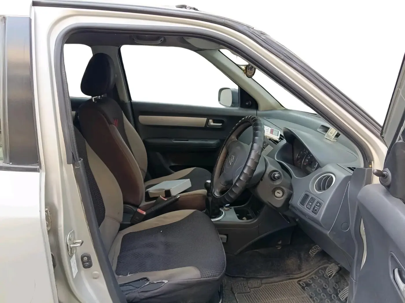 2011 Maruti Swift VDI, Diesel, Manual, 1,43,526 km, interior