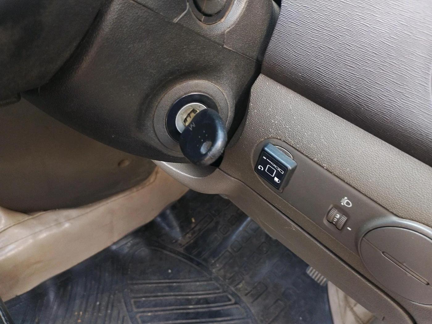2014 Hyundai i10 MAGNA 1.1, CNG, Manual, 1,50,632 km, interior