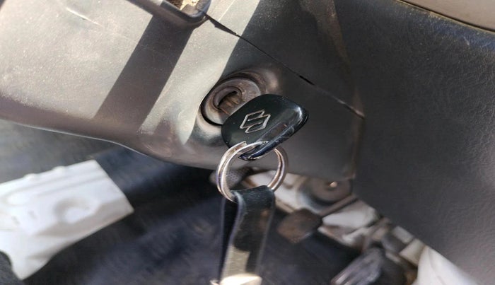 2016 Maruti Eeco 5 STR WITH A/C+HTR, CNG, Manual, 1,73,210 km, interior