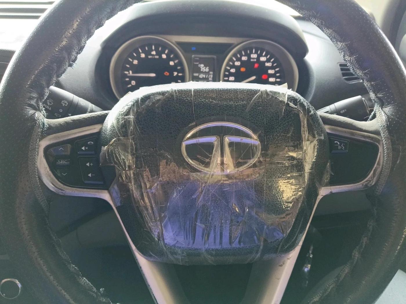 2016 Tata Tiago XZ PETROL, CNG, Manual, 2,10,000 km, interior