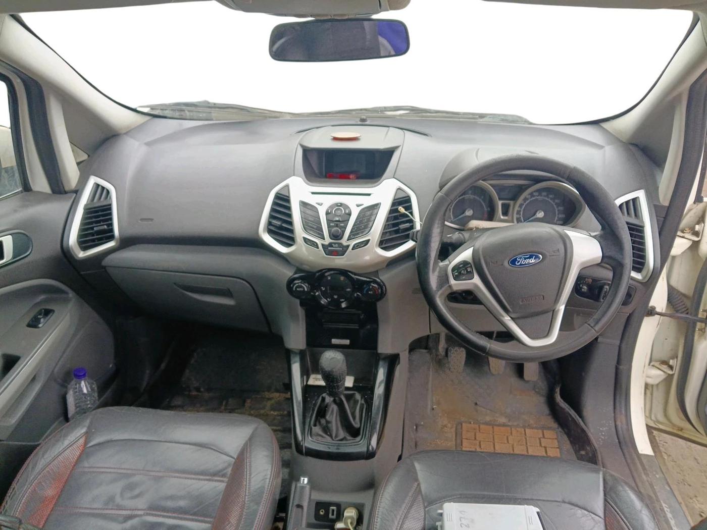 2013 Ford Ecosport TITANIUM 1.5L DIESEL, Diesel, Manual, 2,06,463 km, interior