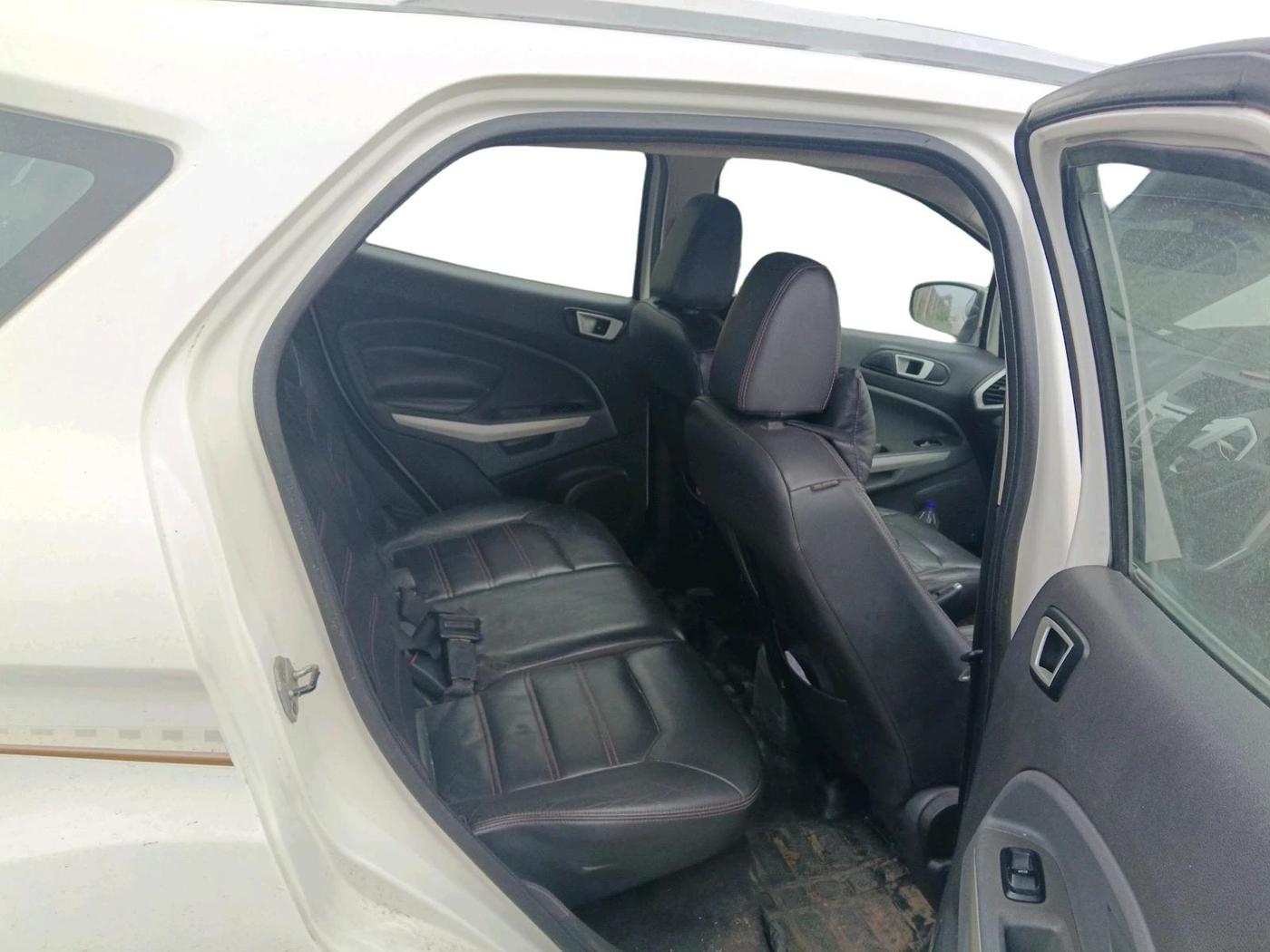 2013 Ford Ecosport TITANIUM 1.5L DIESEL, Diesel, Manual, 2,06,463 km, interior