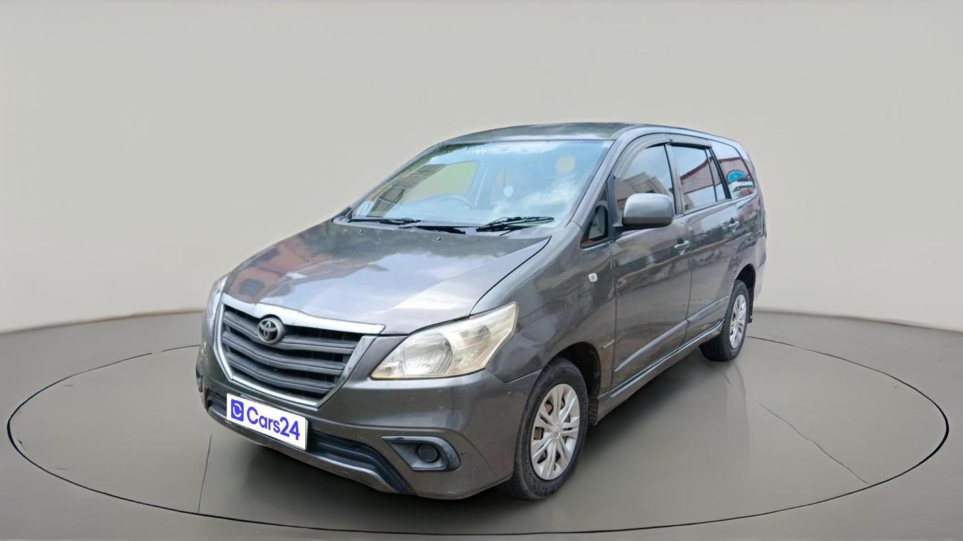 2014 Toyota Innova 2.5 GX 8 STR, Diesel, Manual, 83,967 km, exterior