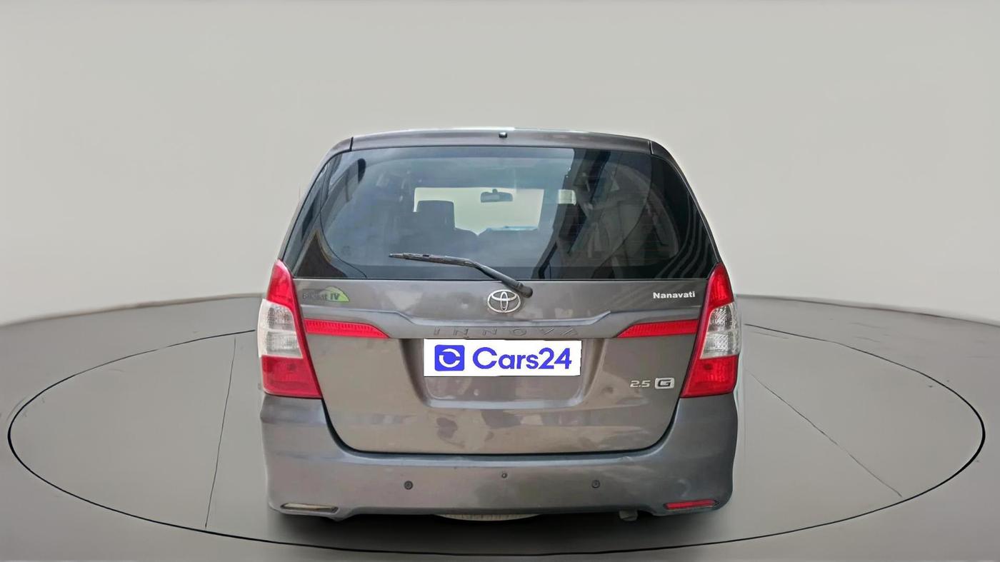 2014 Toyota Innova 2.5 GX 8 STR, Diesel, Manual, 83,967 km, exterior
