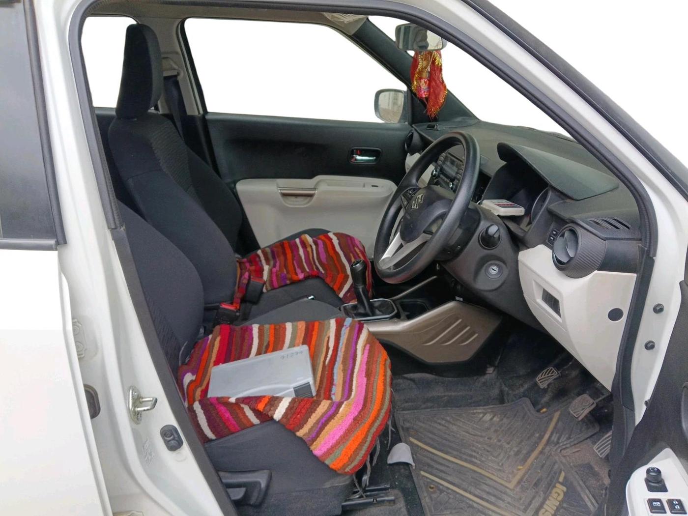 2018 Maruti IGNIS DELTA 1.2, Petrol, Manual, 40,732 km, interior