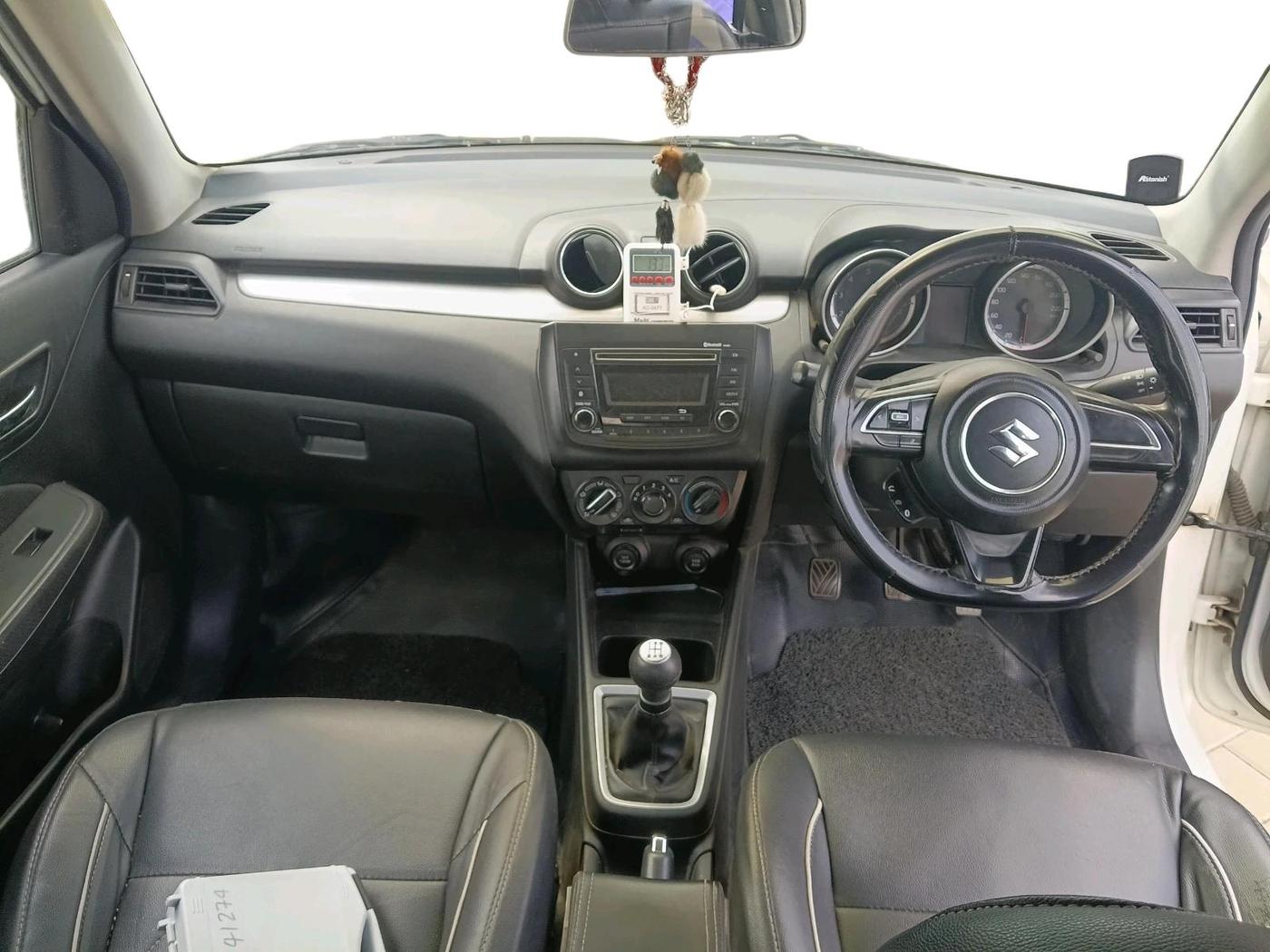 2020 Maruti Swift VXI, CNG, Manual, 92,358 km, interior