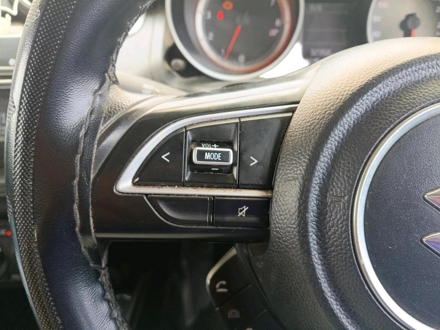 2020 Maruti Swift VXI, CNG, Manual, 92,358 km, interior