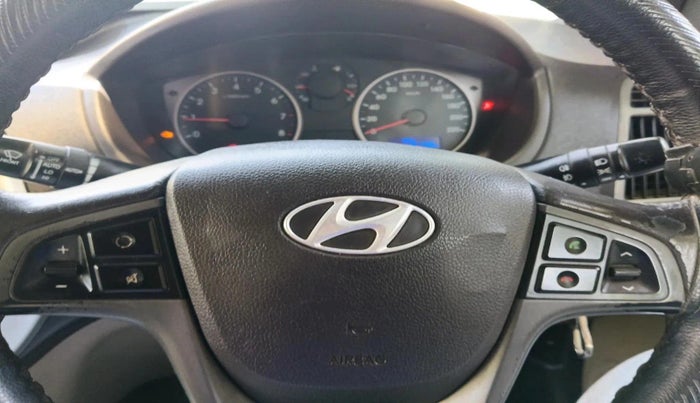 2013 Hyundai i20 SPORTZ 1.2, CNG, Manual, 1,15,148 km, interior