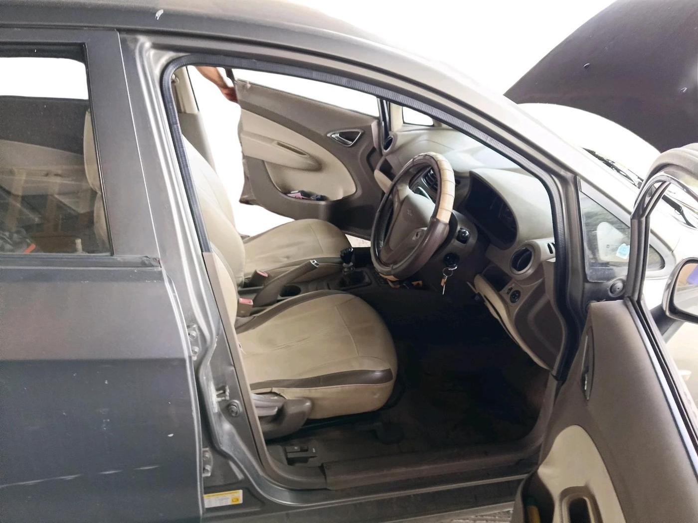 2014 Chevrolet Sail UVA 1.3 LS ABS, Diesel, Manual, 97,569 km, interior