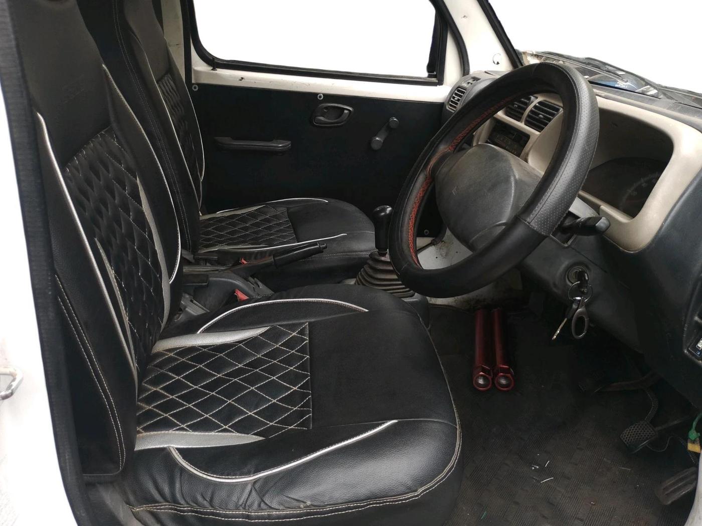 2014 Maruti Eeco 5 STR, CNG, Manual, 1,13,230 km, interior