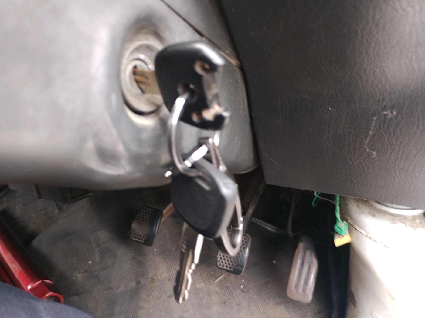 2014 Maruti Eeco 5 STR, CNG, Manual, 1,13,230 km, interior