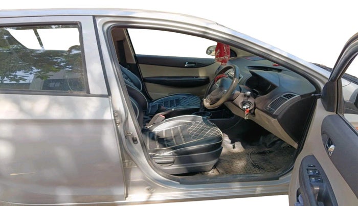 2012 Hyundai i20 MAGNA 1.4 CRDI, Diesel, Manual, 1,79,190 km, interior